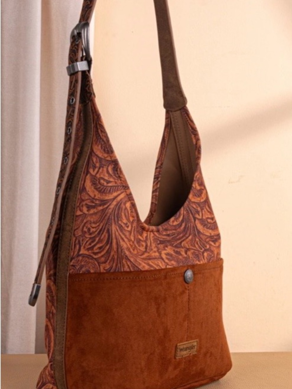 Wrangler Vintage Floral Printed Hobo Bag & Pouch - Brown
Both Bags Included - Picture 4 of 5